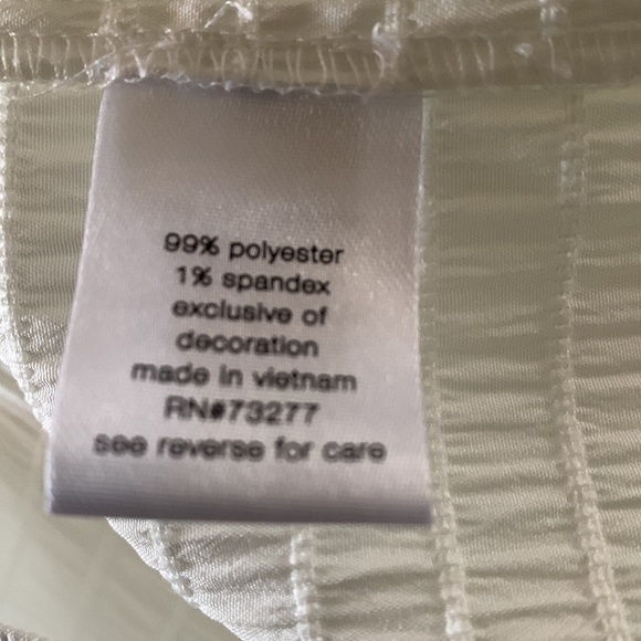 Elizabeth and James New Without Tags Inconspicuous Flaw white Blouse Size Large - Picture 9 of 12